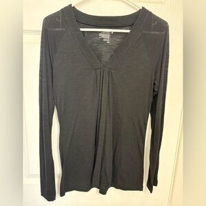 Old Navy Black Long-Sleeve V-Neck Top with Pleat Detail